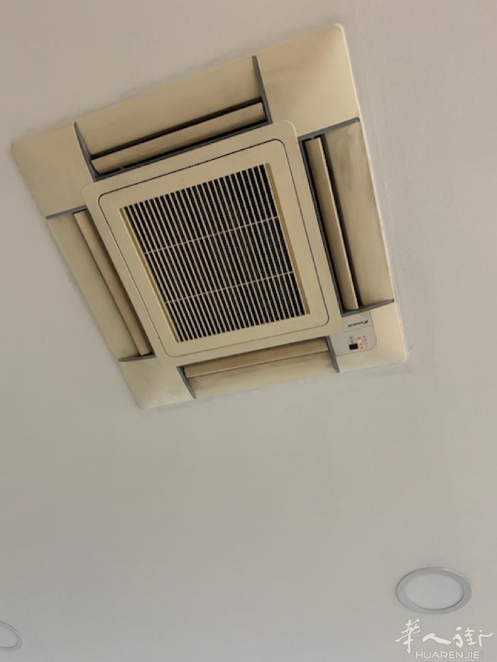Modena有没有维修清洗中央空调的+微信554069281