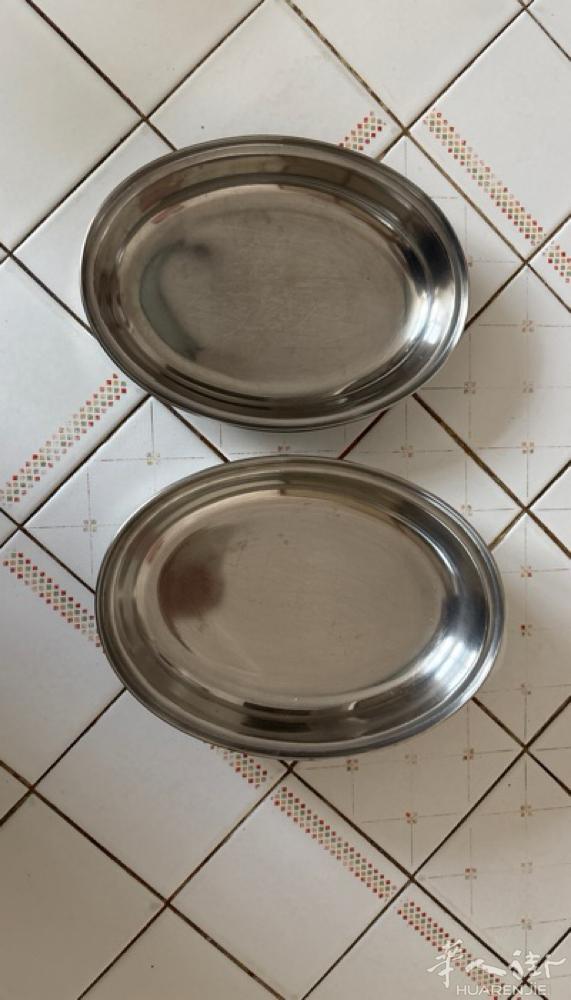 椭圆形 不锈钢小盘 可用于备菜 或家里用 ，一个1€。买的多 可以便宜