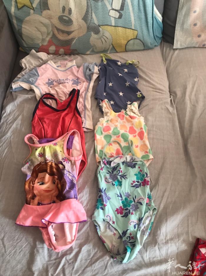 全部衣服女孩子1岁到5岁有新鞋5双全部€30