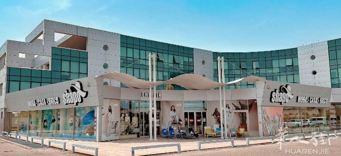 Verona大型百货服装店出售 | 1600平方面积+1000平方仓库面积