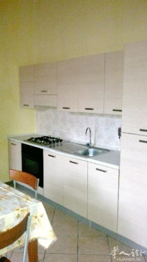 公寓出租，有家具 POGGIO A CAIANO  POGGETTO 半楼（5个