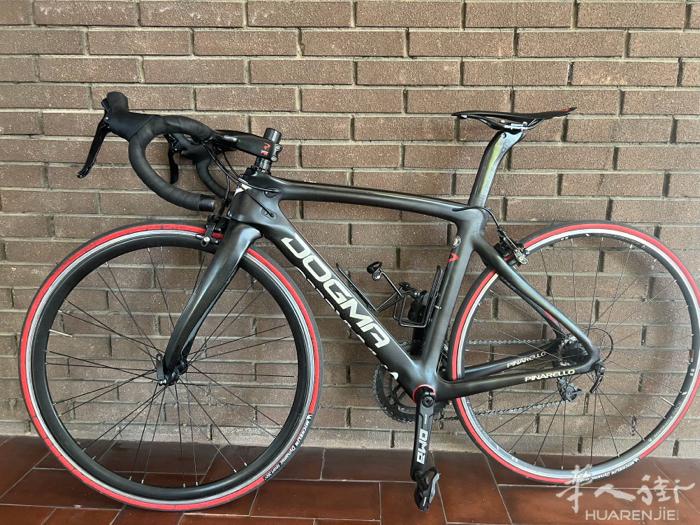 意大利顶级品牌 Pinarello 买来1500左右 骑了几个月 现在不需要了