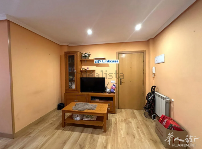 getafe拎包入住的投资房，三房大客厅