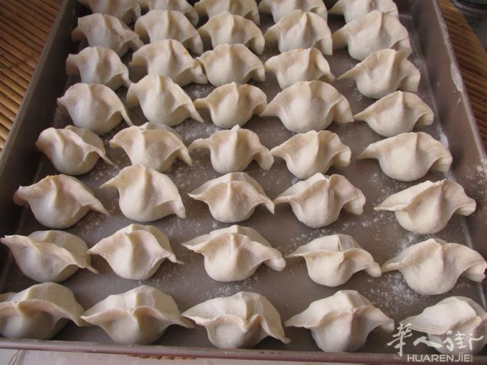山东传统大馅水饺，皮薄馅大，鲜香浓郁，寻各家餐馆面馆长期合作的老板，可长期供货，