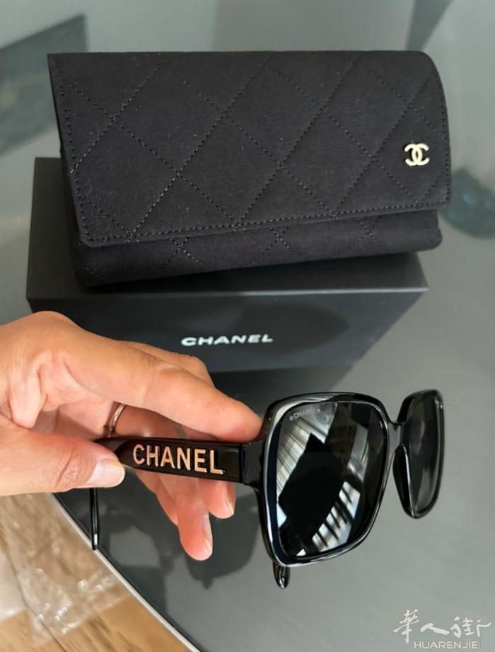 Chanel墨镜全新  原价420€购入，忍痛300欧出让 。支持验货（眼镜店可
