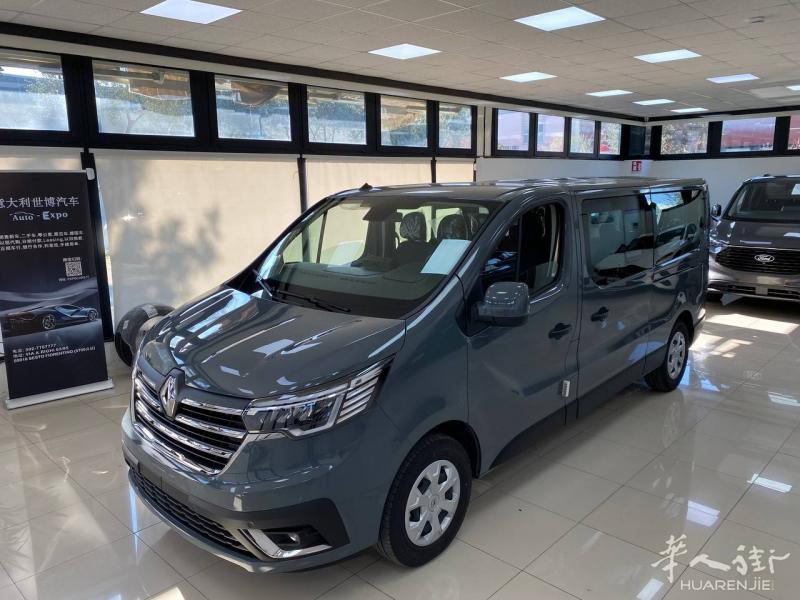 现车！ 零公里展览车 ！ 雷诺🚗九座 柴油 170 CV🔥....