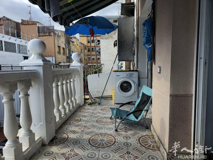 巴塞罗那房屋出租距离L2 artigue/santadria地铁走路8分钟，楼下