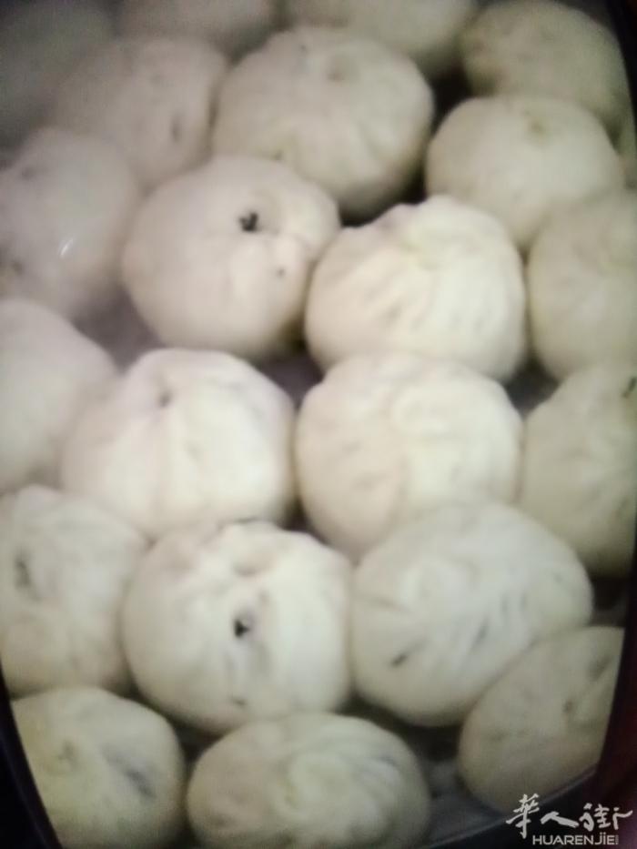 本人做厨师20年老婆有10年的餐厅工作经验。会做饺子，馒头，包子。各种小吃。想找