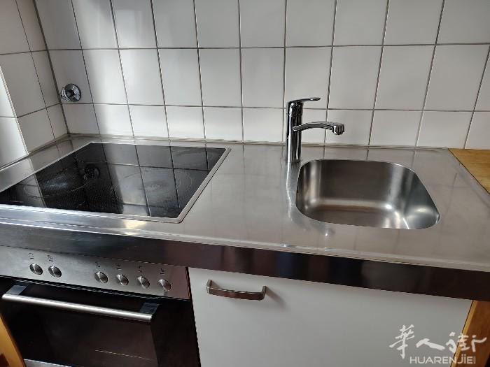 法兰克福电工，维修安装公寓别墅餐馆仓库等线路灯具.阳台光伏.充电桩，储能电池等安