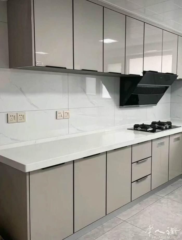米兰专业装修住家，别墅，按摩店，美甲店，理发店，餐馆，工厂，百货店，承接各种装修