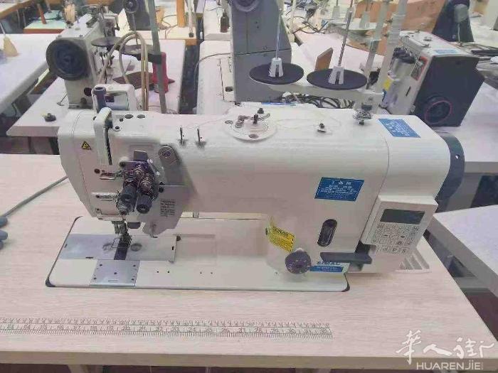 王师傅缝纫机店出售全新电脑平车双针，大梭心，可以旧换新，联系电话33326627