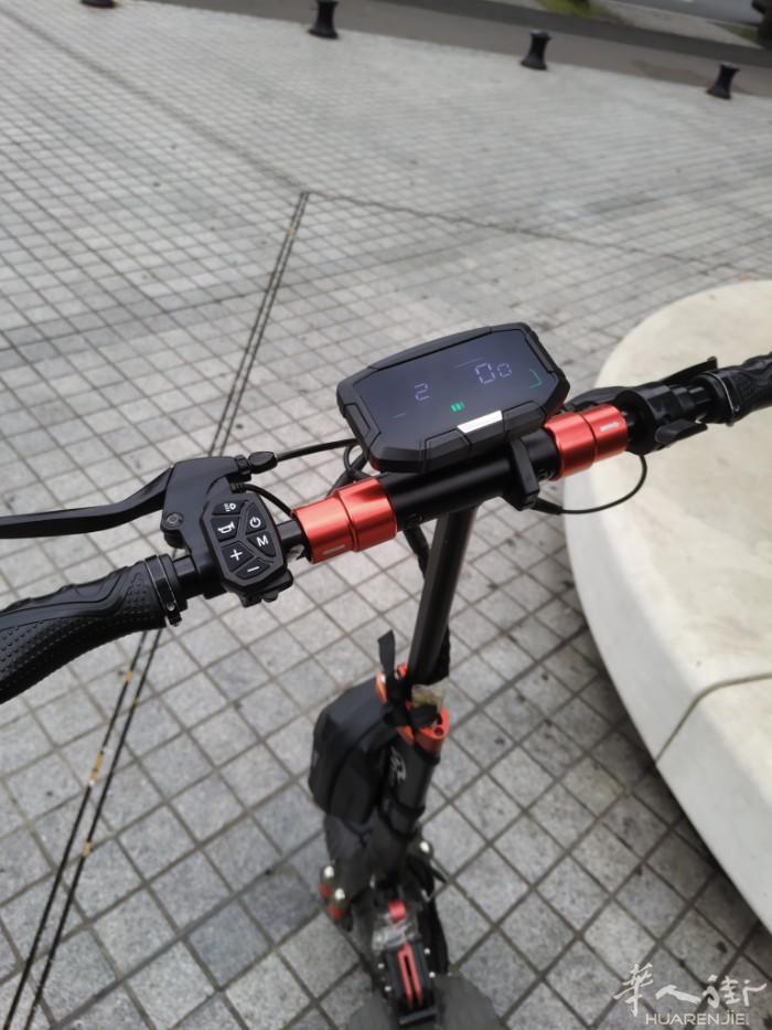 电动🛴可以跑25公里多 一年多 200出售 非诚勿扰，谢谢