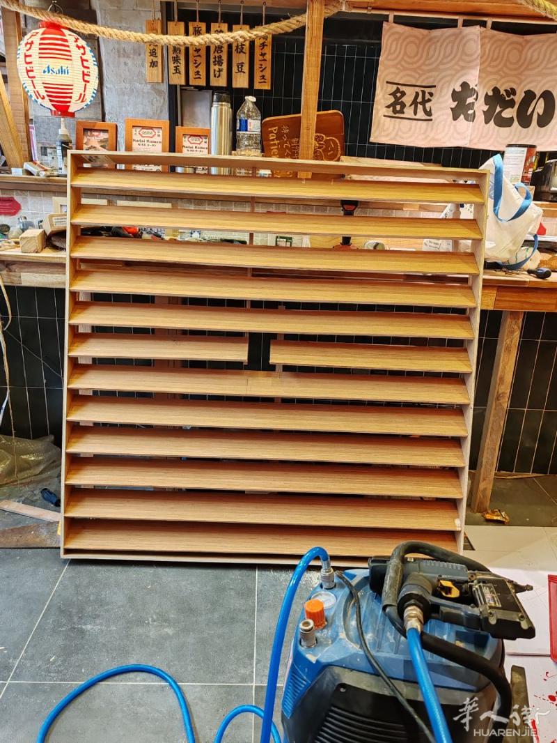 联系电话：0773898890个人承接 室内装修 隔断墙 批灰刷油 木质地板 门锁 马桶 安装卫浴一次合作 终身朋友