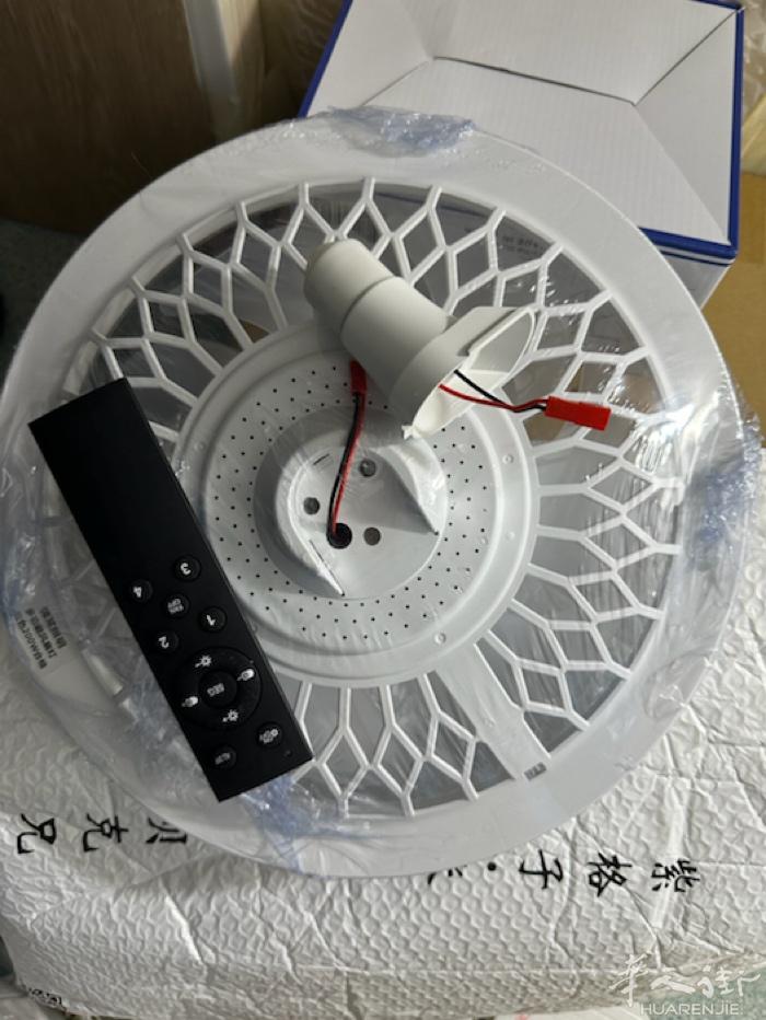 螺口风扇灯，全新。
