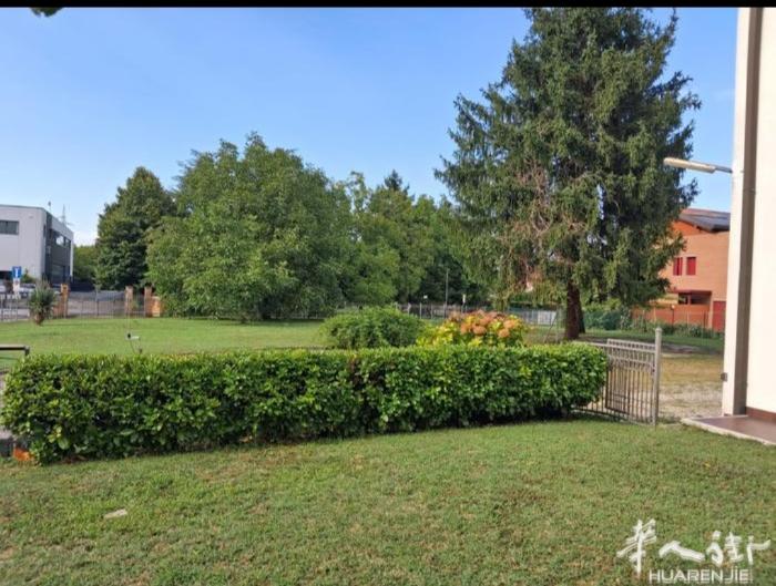 padova di’ Saonara  商城附近有一大别墅出售 有别墅🏡面积约