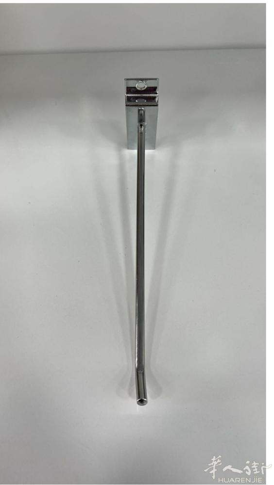 vicenza市中心 二手槽板挂钩 20cm 两毛，30cm 三毛 有兴趣的可以