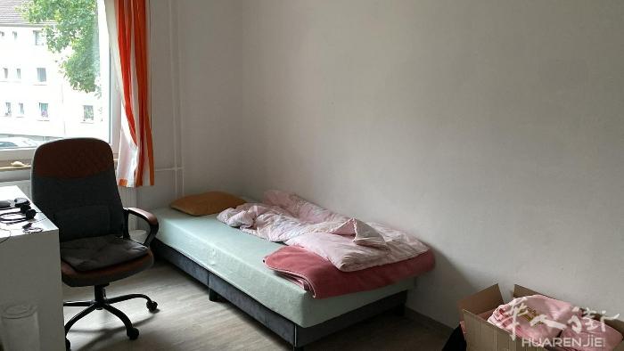 🏡 卡门舒适公寓出租！ 步行至火车站和公交站仅约 10 分钟。公寓内置厨房，设