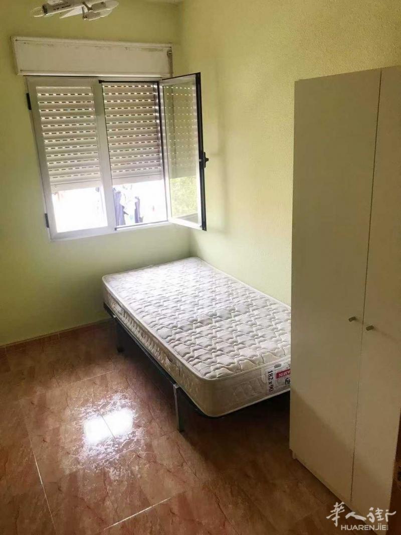 https://att.huarenjie.com/attachment/information/20250925/1758808650272480.jpg