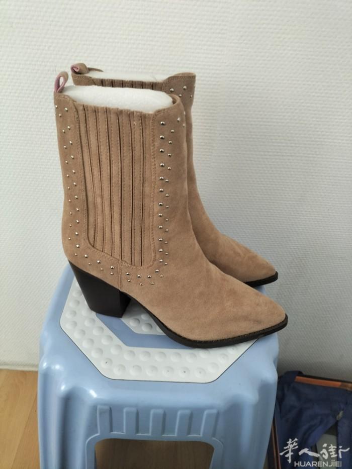 新鞋，38.....40各一双 价格20 欧