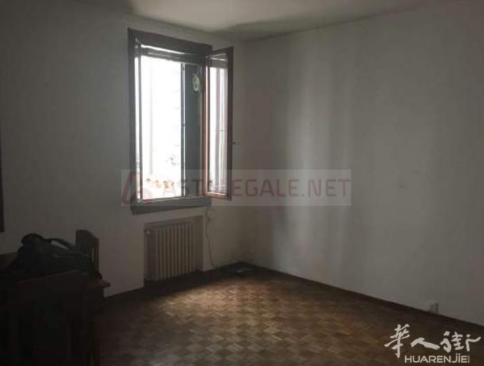 【拍卖房】Venezia 出售公寓  1室1厅1卫 面积：56平方米 最低出价：
