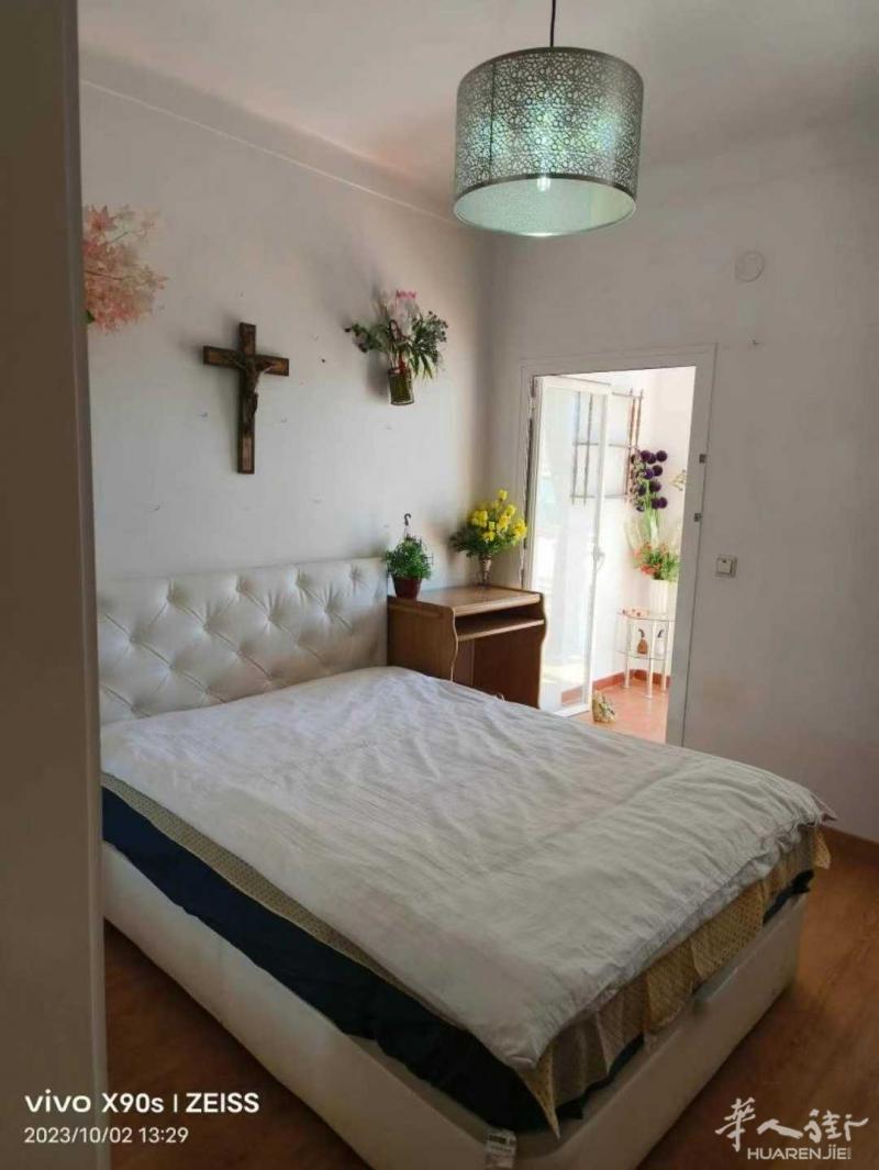 https://att.huarenjie.com/attachment/information/20250927/1758904887895546.jpg