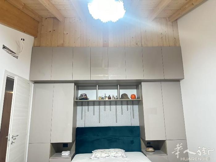 本人从事装修行业，专业垒墙贴瓷砖，水电木工吊顶全屋定制家具设计有需要的老板联系，