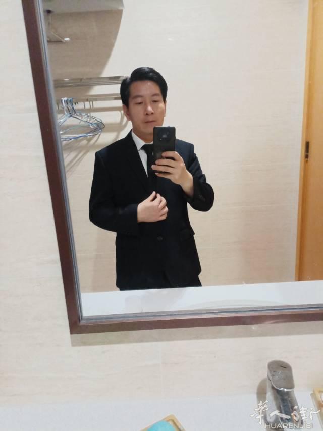 山东人，男42岁，中营难民身份，想找一份仓库或者后