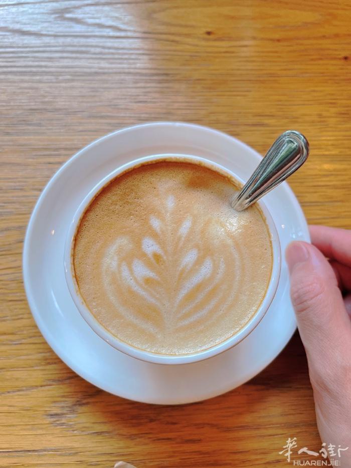 cercarsi una barista  con esperienza per