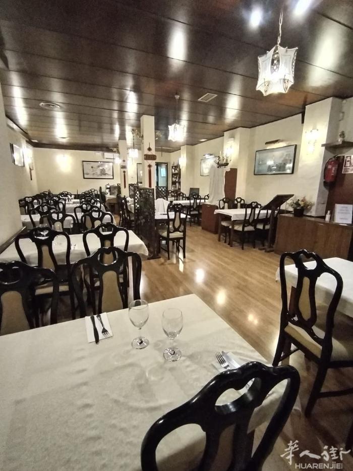 Sant Antoni 中餐館頂讓，C3执照，140m²