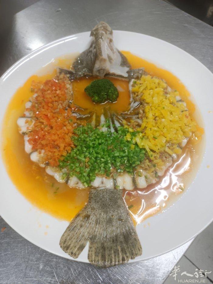 求职温州餐大厨.酒席.老中餐.川菜.小炒都可以.有需要的老板请联系我.电话324