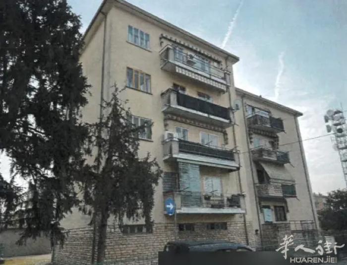 【拍卖房】Vicenza 出售公寓  2室1厅1卫（带露台、地下室及车库） 面积