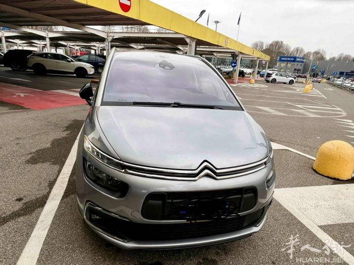 出售雪铁龙7座汽油 euro6d 米兰area b 不限制 7万公里 手动挡，几
