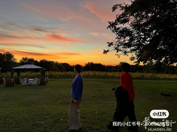 城堡度假联系方式：微信1291425698 Lacbleu城堡之毕业旅行 夕阳下