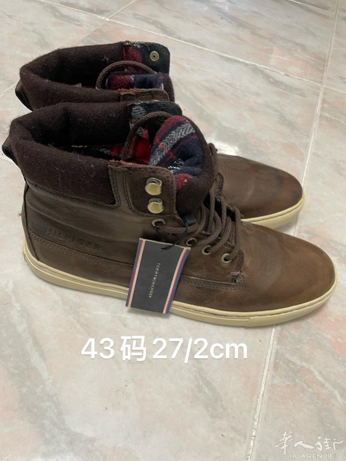 闲置全新鞋子50欧一双，firenze、prato区可送货上门，微我Bianca