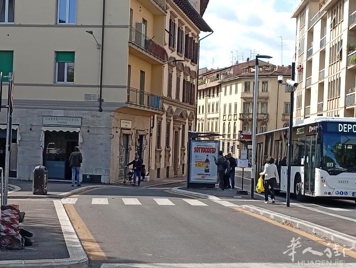 佛罗伦萨 Campo di Marte 区，Via Andrea del Cas