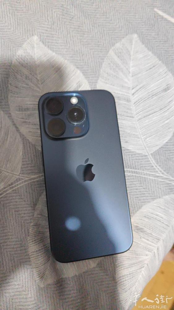 iPhone 15 pro,128GB,深蓝色，95%电池，去年年底买的，国行双