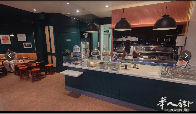 Chatelet-Les halles步行街超级餐饮区老外10米大门面大露天外卖餐馆(有大烟囱)拍卖 - 适合有实力的老板