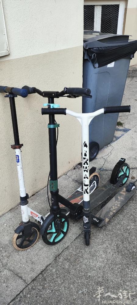 滑板车5一10欧/个  地址拉德芳斯