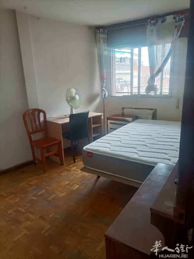 马德里丨路NUEVA,NUMANCIA站离地铁口近