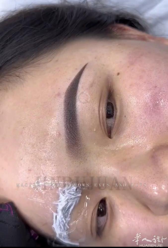 巴黎半永久纹眉特价进行中…