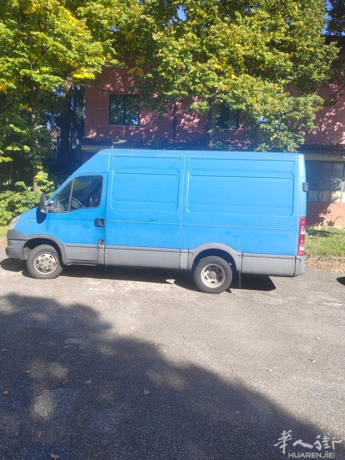 出售货车，米兰边，08年车，近20W公里，车况良好，卖7000€,价格优惠
