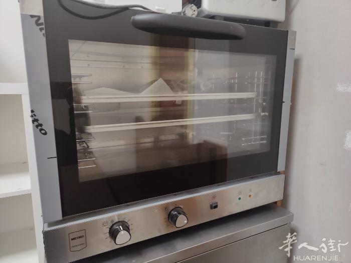 转让烤箱 基本全新 600欧 bologna自提  微信 1057818848