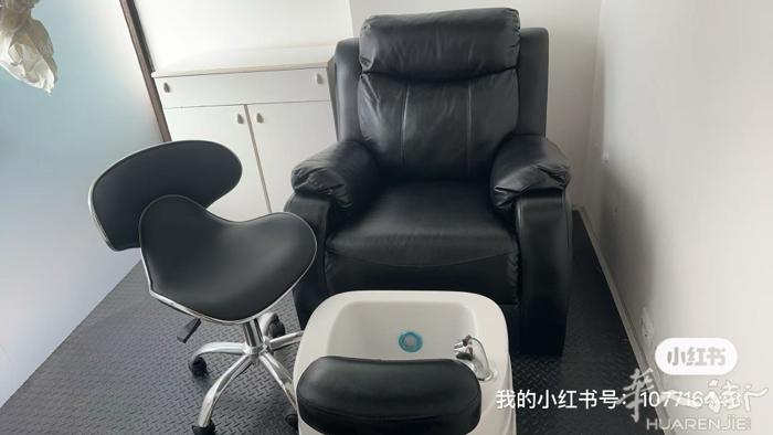 出售洗脚椅，泡脚袋，光疗胶，搓条，海绵抛