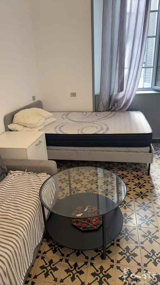 微信milanzufamg001 loreto地铁口出租单间，700全包，租女生