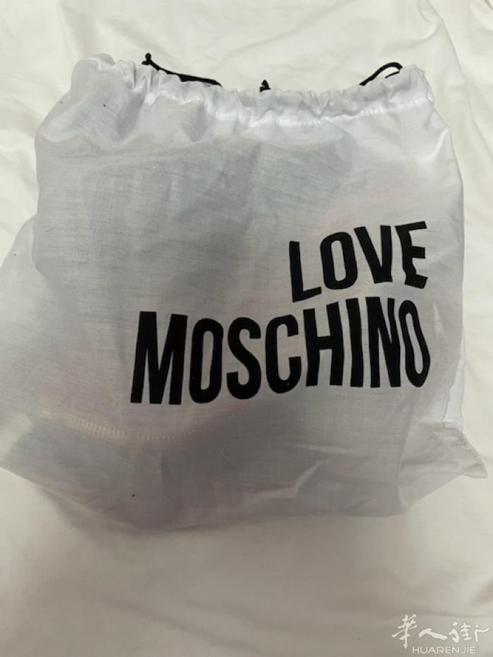 出售moschino红色腰包   全新正品  自取