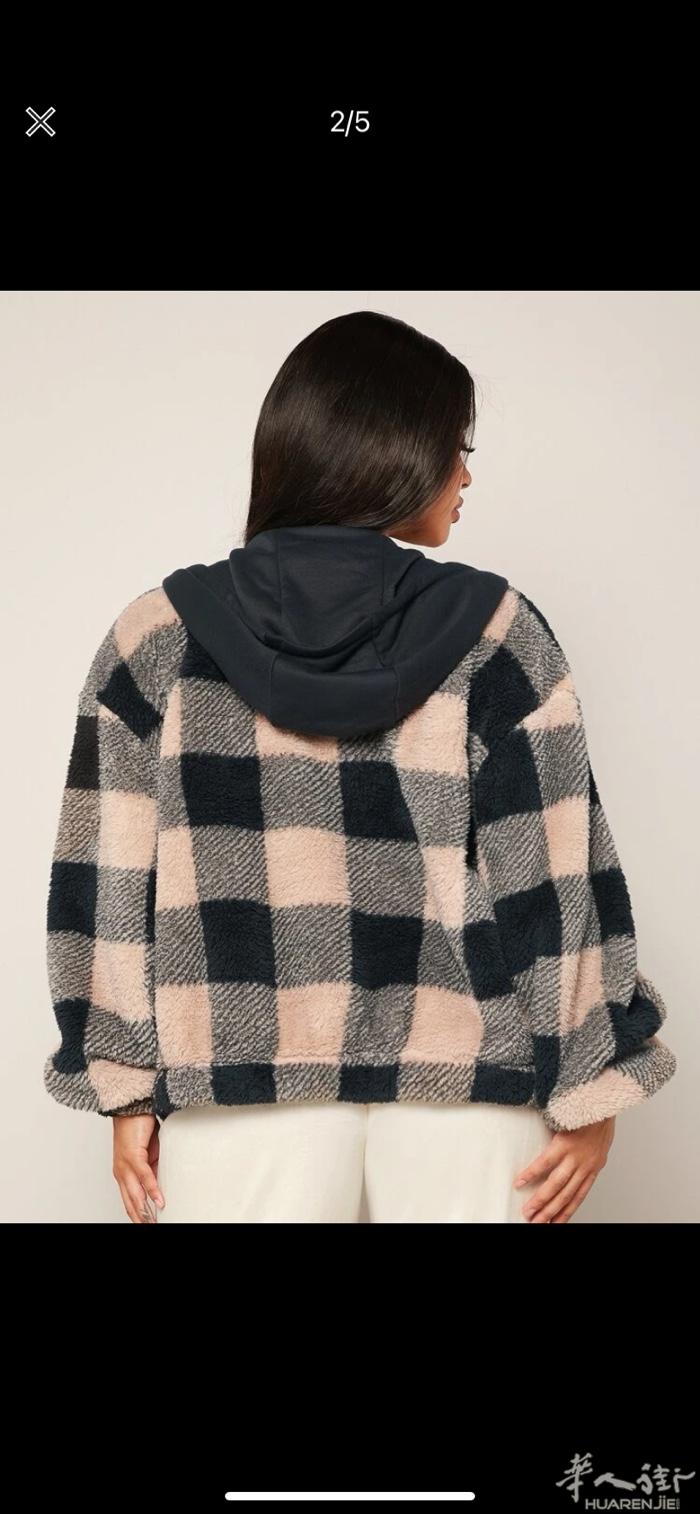 服装批发，外套价格3.5，秋冬季节服装。moda货，颜色多，。
