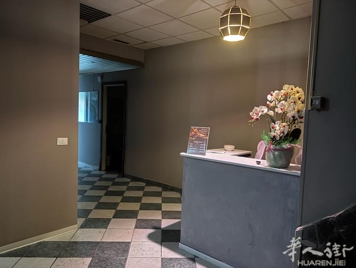 Genova打折村附近新装修按摩店转让，110平方，房租500，一年的费用只要4