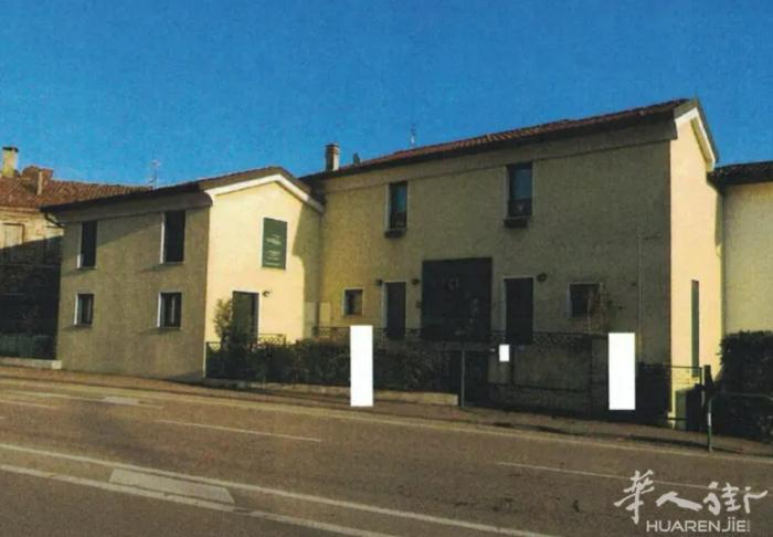 【拍卖房】Padova 出售公寓  2 室 1 厅 1 卫 + 额外地下室房间（