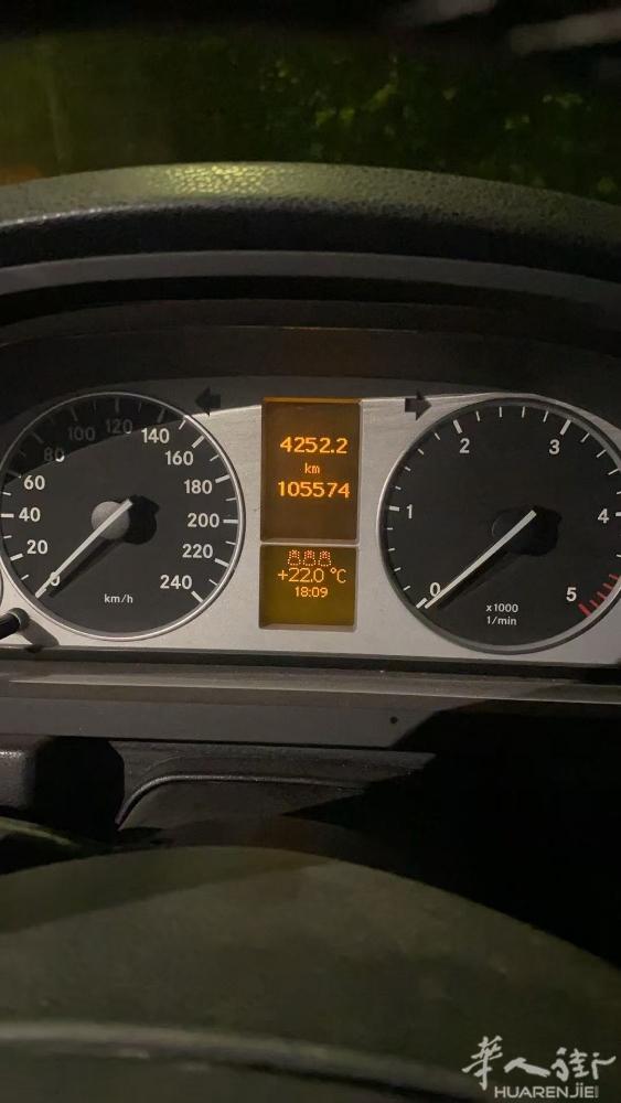 卖家里闲置汽车 奔驰 b200/2008年的德国进口 发动机很好，轮胎刚换没多久