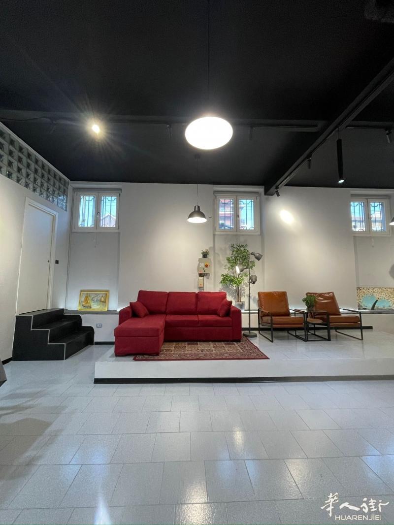 https://att.huarenjie.com/attachment/information/20251012/1760213841892003.jpg